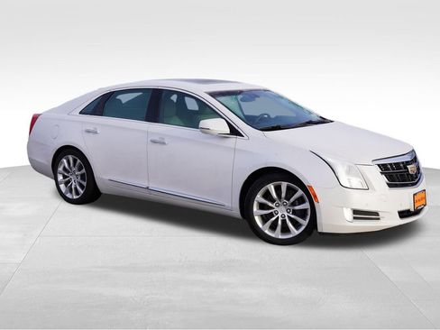 Used 2017 Cadillac XTS Luxury w/ Driver Awareness Package image 2