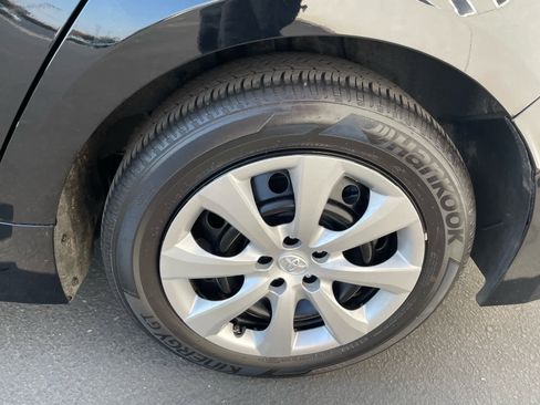 Used 2024 Toyota Corolla LE image 20