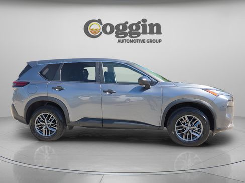 Used 2023 Nissan Rogue S FWD image 6