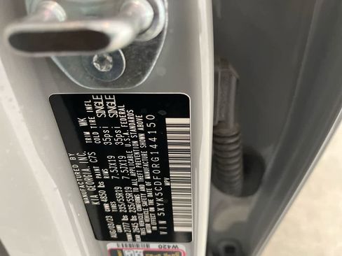 Used 2024 Kia Sportage SX image 28