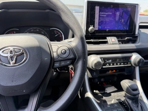 Used 2023 Toyota RAV4 LE FWD image 8