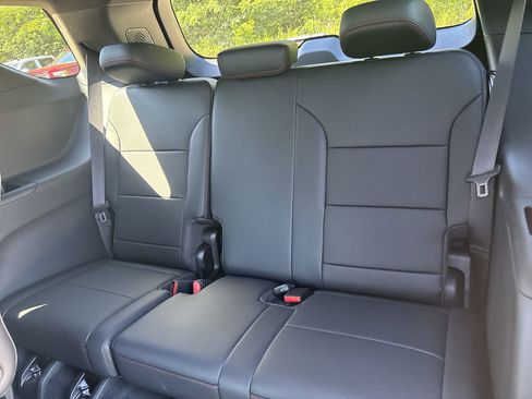 New 2026 Chevrolet Traverse Z71 w/ Driver Confidence Package AWD/4WD image 25