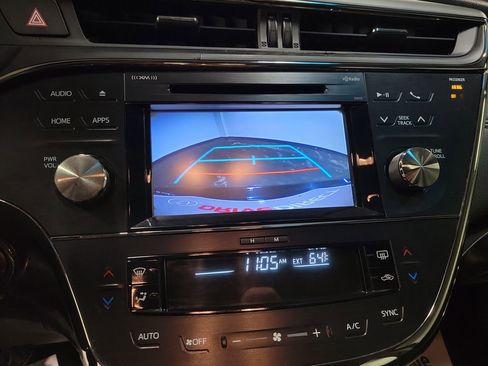 Used 2016 Toyota Avalon XLE image 18