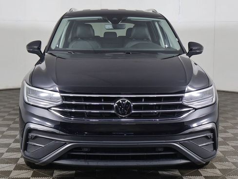 Used 2022 Volkswagen Tiguan SE FWD image 11