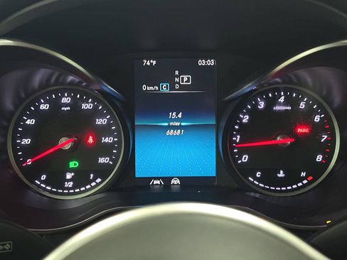 Used 2020 Mercedes-Benz GLC 300 4MATIC image 19