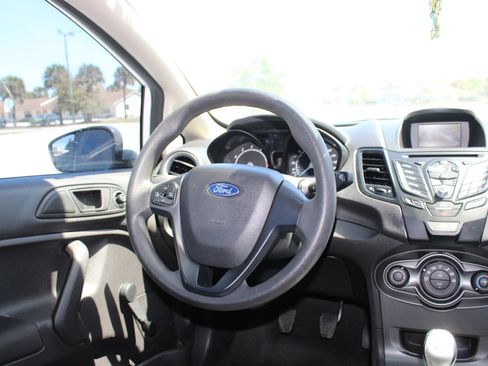 Used 2019 Ford Fiesta S FWD image 9