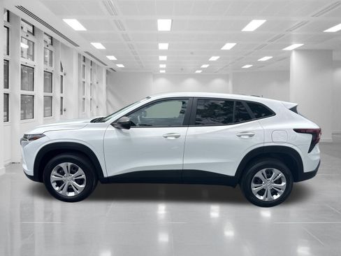 Certified 2026 Chevrolet Trax LS FWD image 8