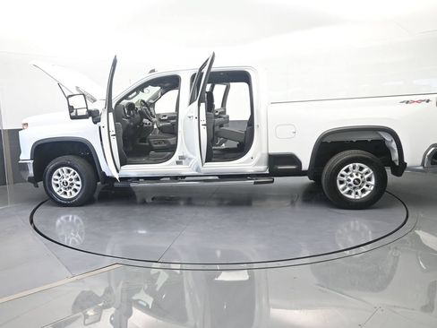 Used 2025 Chevrolet Silverado 2500 LT w/ Convenience Package AWD/4WD image 79