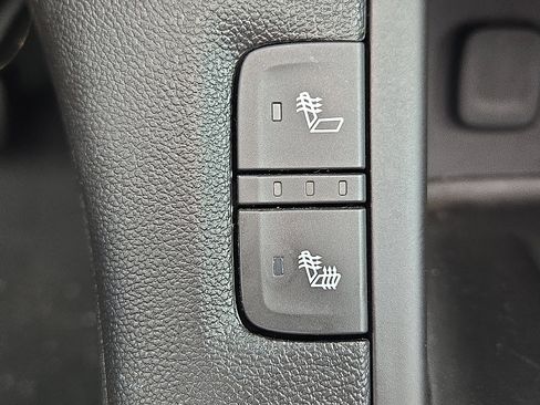 Used 2019 GMC Acadia SLT w/ LPO, Floor Liner Package image 16