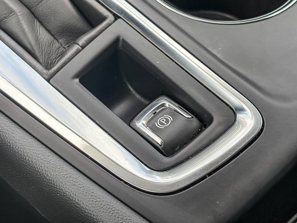Used 2024 Chevrolet Equinox LT AWD/4WD image 29
