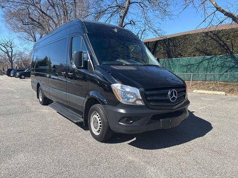 Used 2017 Mercedes-Benz Sprinter 3500 image 11