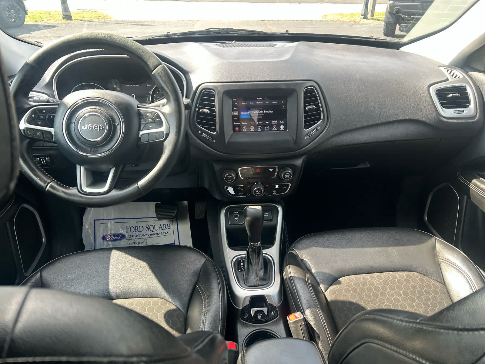 Used 2018 Jeep Compass Latitude w/ Popular Equipment Group FWD image 12