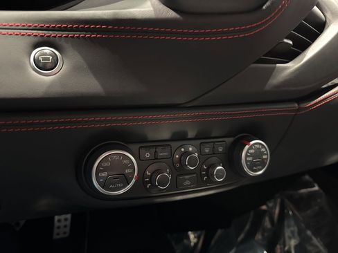 Used 2018 Ferrari 488 Spider image 32