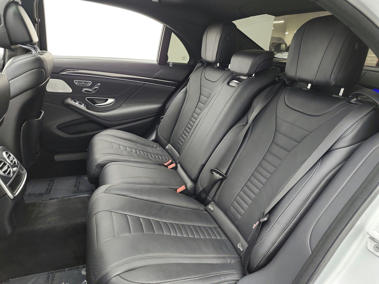 Used 2018 Mercedes-Benz S 560 Sedan image 13