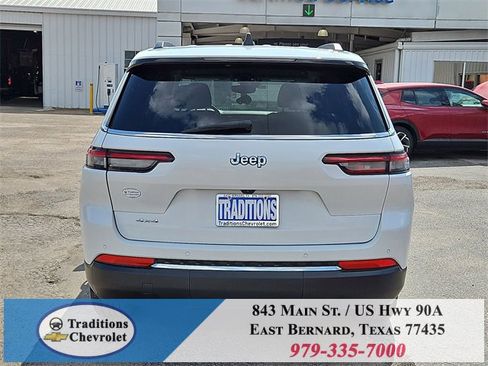Used 2023 Jeep Grand Cherokee L Laredo image 38