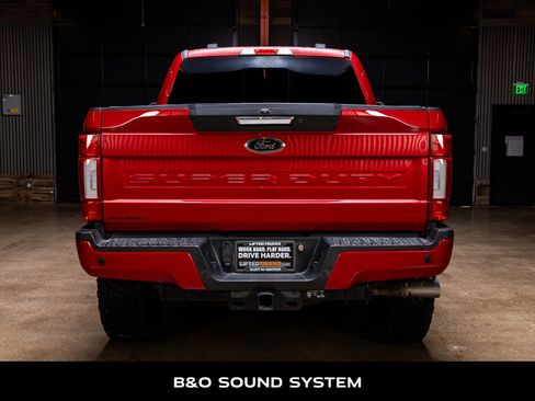 Used 2022 Ford F250 Lariat w/ Black Appearance Package image 8