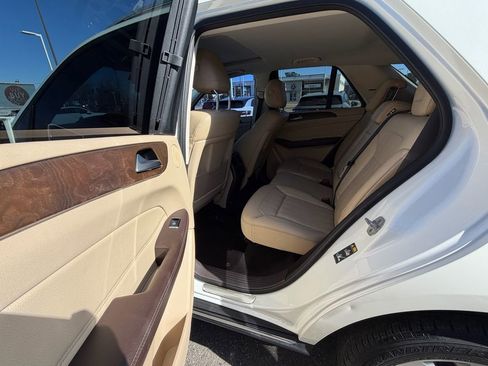 Used 2017 Mercedes-Benz GLE 350 4MATIC w/ Premium 2 Package image 10