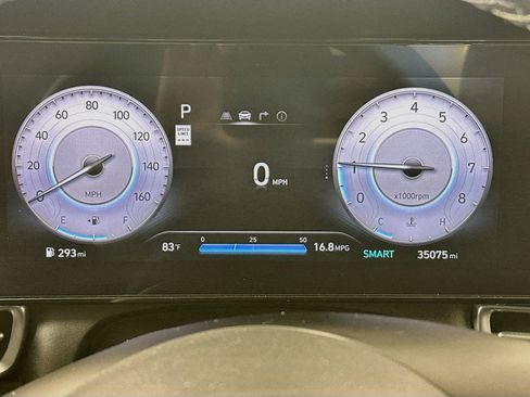 Used 2025 Hyundai Elantra Limited FWD image 19