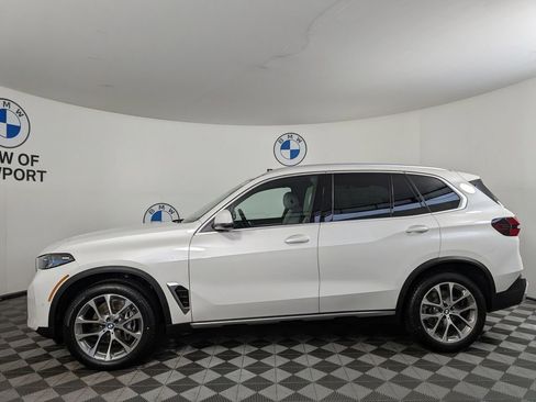 New 2026 BMW X5 xDrive40i w/ Premium Package AWD/4WD image 9