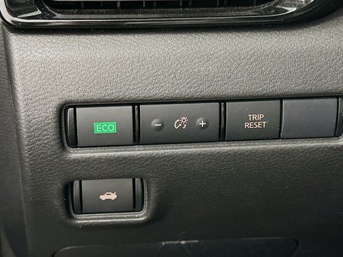 Used 2024 Nissan Sentra SV image 17