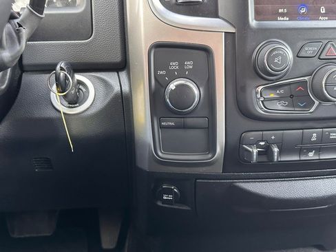 Used 2018 RAM 2500 Big Horn image 30