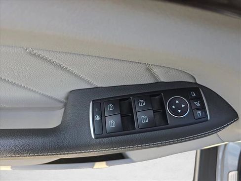 Used 2015 Mercedes-Benz GL 450 4MATIC image 28