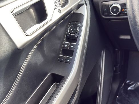 Used 2021 Ford Explorer Limited w/ Class III Trailer Tow Package image 13