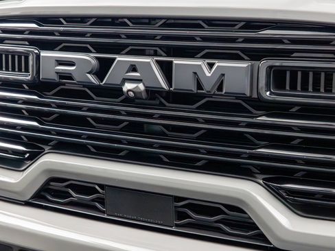 Used 2025 RAM 2500 Laramie w/ Night Edition AWD/4WD image 4