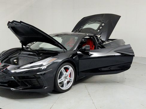 Certified 2023 Chevrolet Corvette Stingray Coupe w/ 1LT RWD image 9