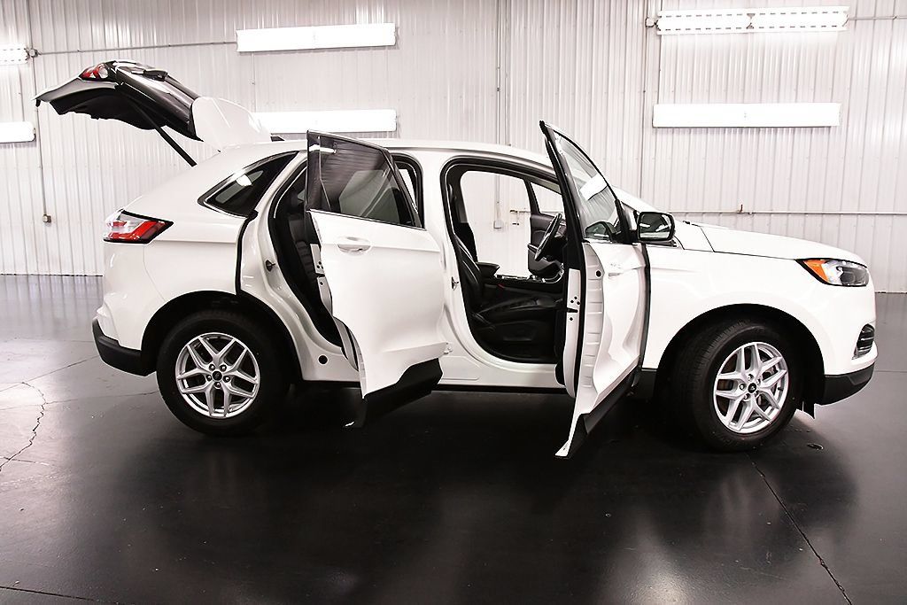 Used 2023 Ford Edge SEL w/ Convenience Package AWD/4WD image 32