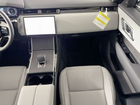 New 2026 Land Rover Range Rover Velar S image 25