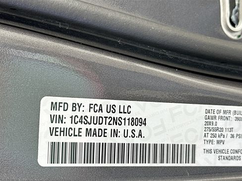 Used 2022 Jeep Wagoneer Series III w/ Flexible Seating Group RWD image 34