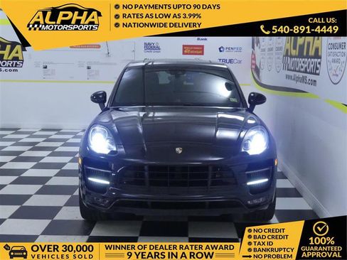 Used 2018 Porsche Macan Turbo image 1