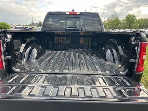 Used 2025 RAM 1500 Laramie AWD/4WD image 10