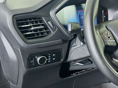 Used 2024 Ford Escape Active FWD image 17