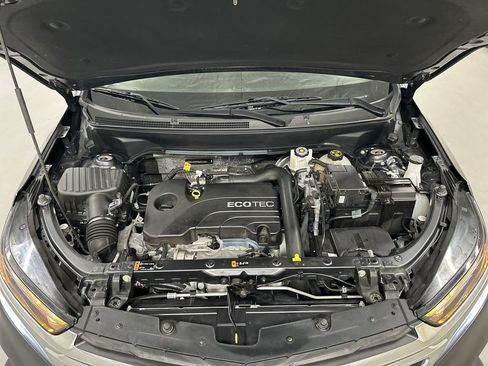 Used 2022 Chevrolet Equinox LS image 23