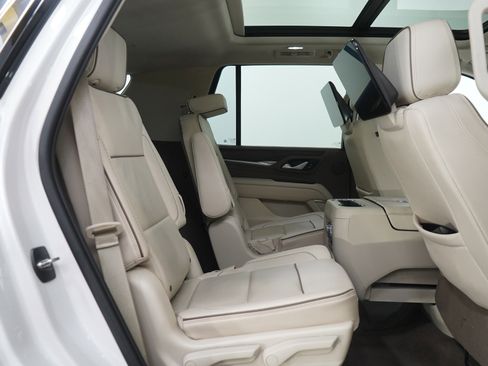 Used 2021 GMC Yukon Denali image 13