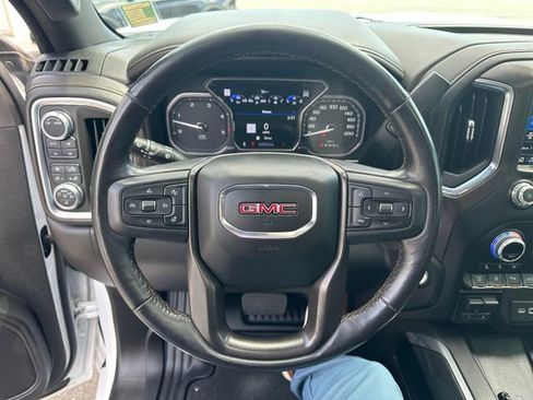 Used 2022 GMC Sierra 2500 AT4 w/ AT4 Premium Plus Package AWD/4WD image 12