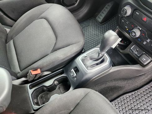 Used 2020 Jeep Renegade Altitude image 37