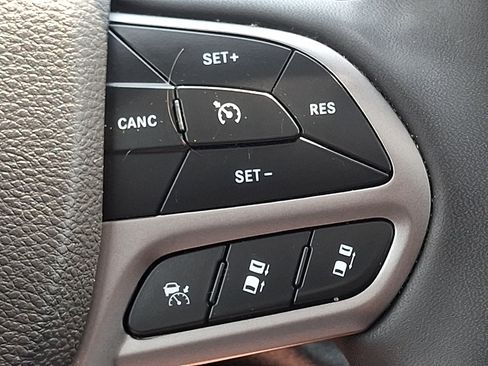 Used 2022 Jeep Cherokee Limited w/ Elite Package AWD/4WD image 24