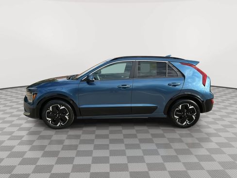 Used 2023 Kia Niro Wave w/ Wave Preserve Package FWD image 8