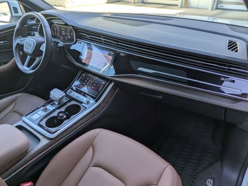 Certified 2025 Audi Q8 Premium Plus w/ Premium Plus Package image 29