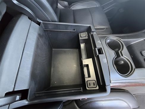 Used 2019 GMC Yukon XL SLT image 35