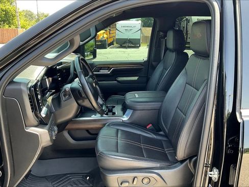 Used 2024 Chevrolet Silverado 2500 High Country AWD/4WD image 23