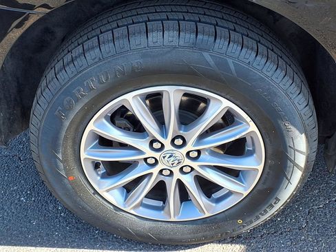 Used 2024 Buick Enclave Essence w/ Sound and Sites Package image 9