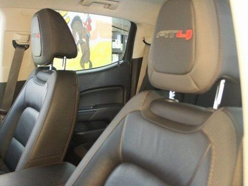 Used 2021 GMC Canyon AT4 w/ Driver Alert Package image 18