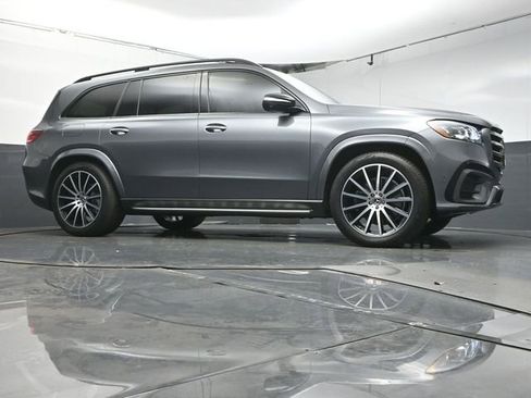 Used 2025 Mercedes-Benz GLS 450 GLS 450 image 33
