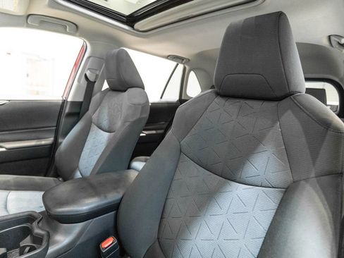 Used 2019 Toyota RAV4 XLE w/ Convenience Package AWD/4WD image 6