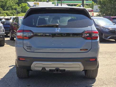 Used 2025 Honda Pilot TrailSport image 15