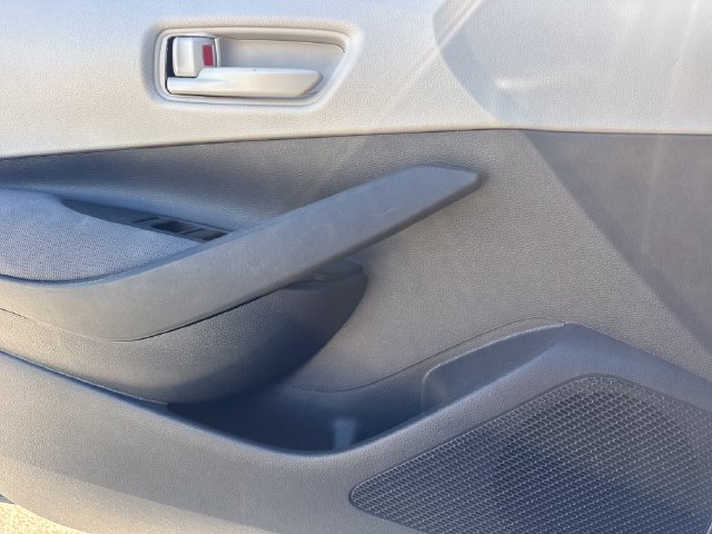 Used 2025 Toyota Corolla LE FWD image 16